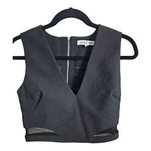 ELIZABETH AND JAMES‎ Black V-Neck Crop Top - Size Small
